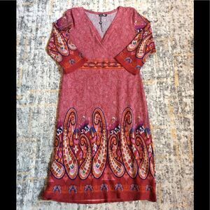 WHITE MARK V NECK SWEATER DRESS! GREAT DETAILS! XL